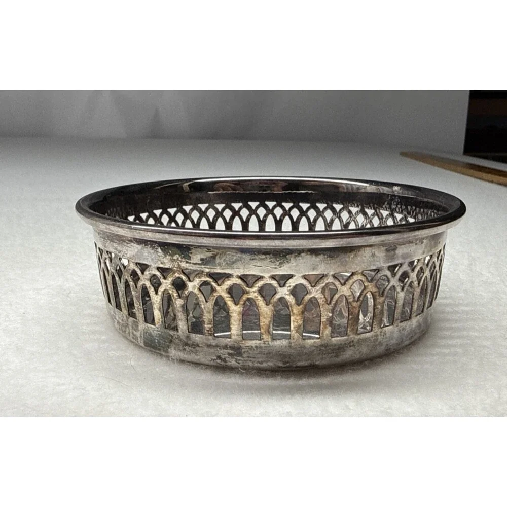 Lunt Silverplate Wine Bottle Coaster M210 Pierced Gallery Barware Vintage
